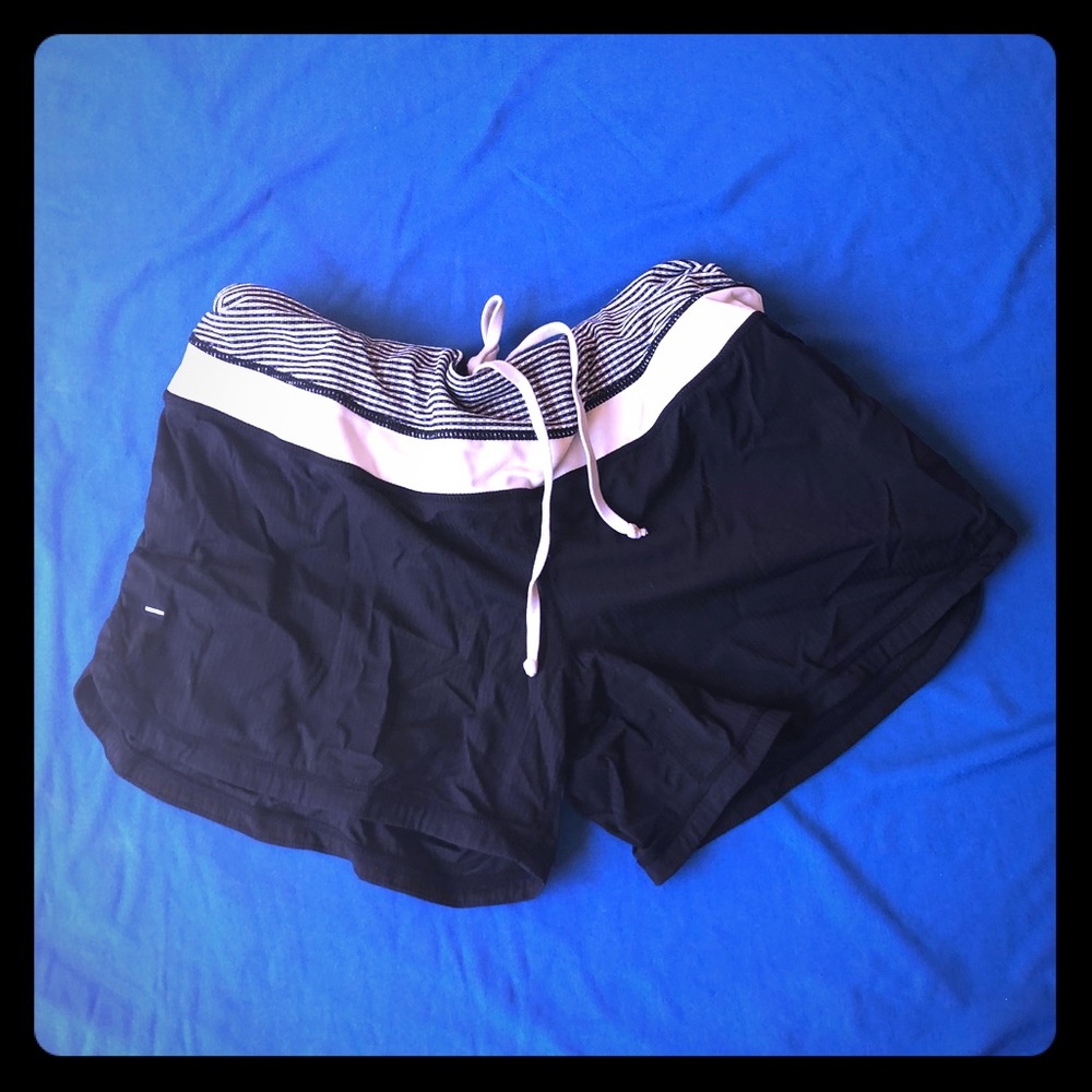 Lululemon women shorts